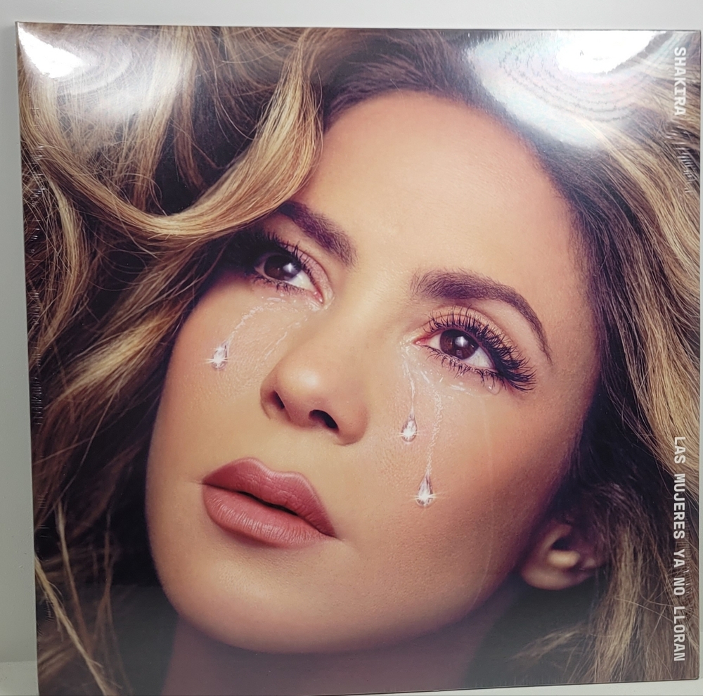 Shakira Las mujeres ya no lloran Diamond edition New